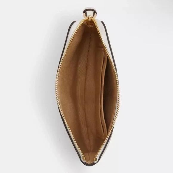 Coach Strawberry Print Wristlet NWT SOLD OUT 📍❤️‍🔥 - Picture 2 of 3